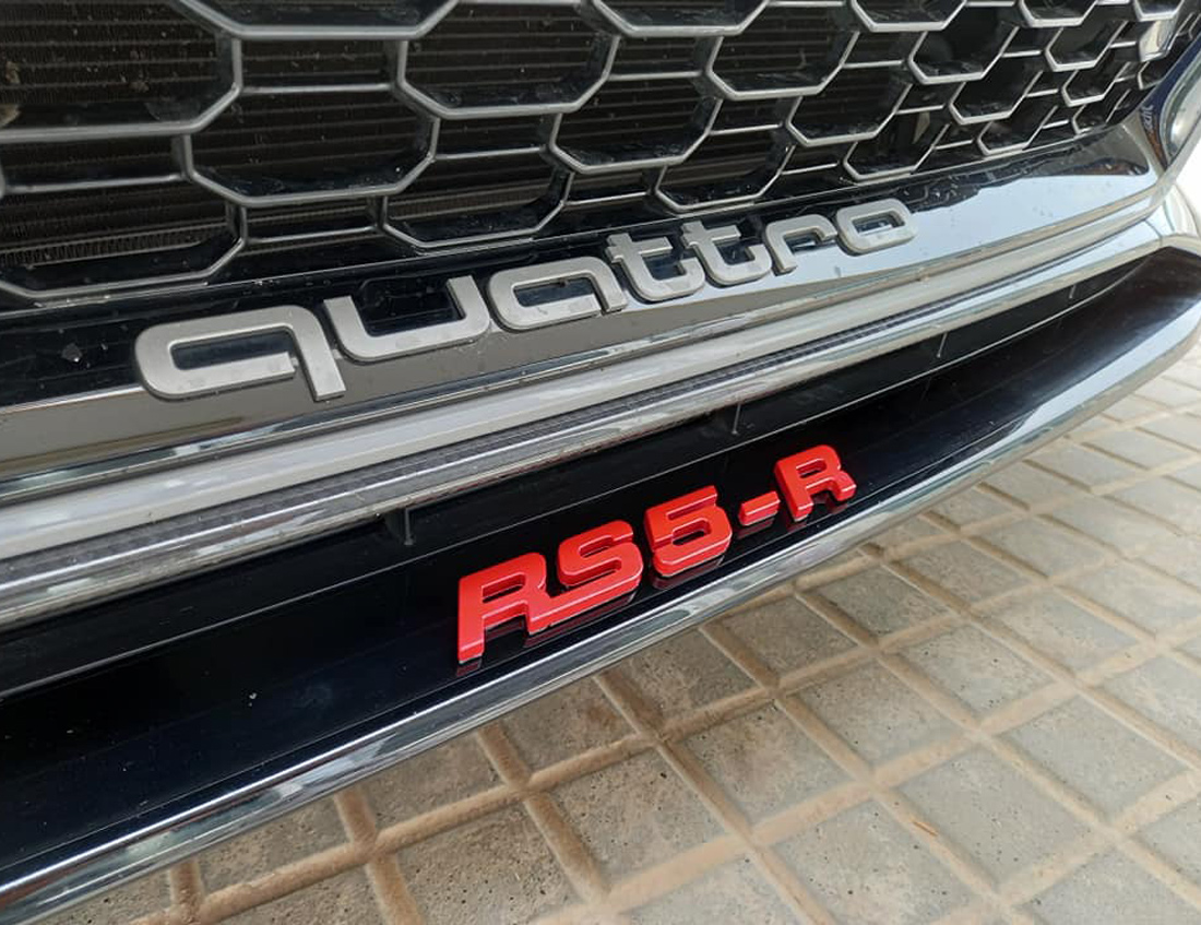 Fabricación de logotipo audio RS5r edición especial